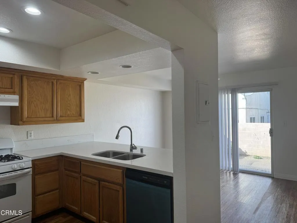 3115 Banning Avenue Unit B, Lynwood, CA 90262 - Photo 3 of 17, Lynwood, CA