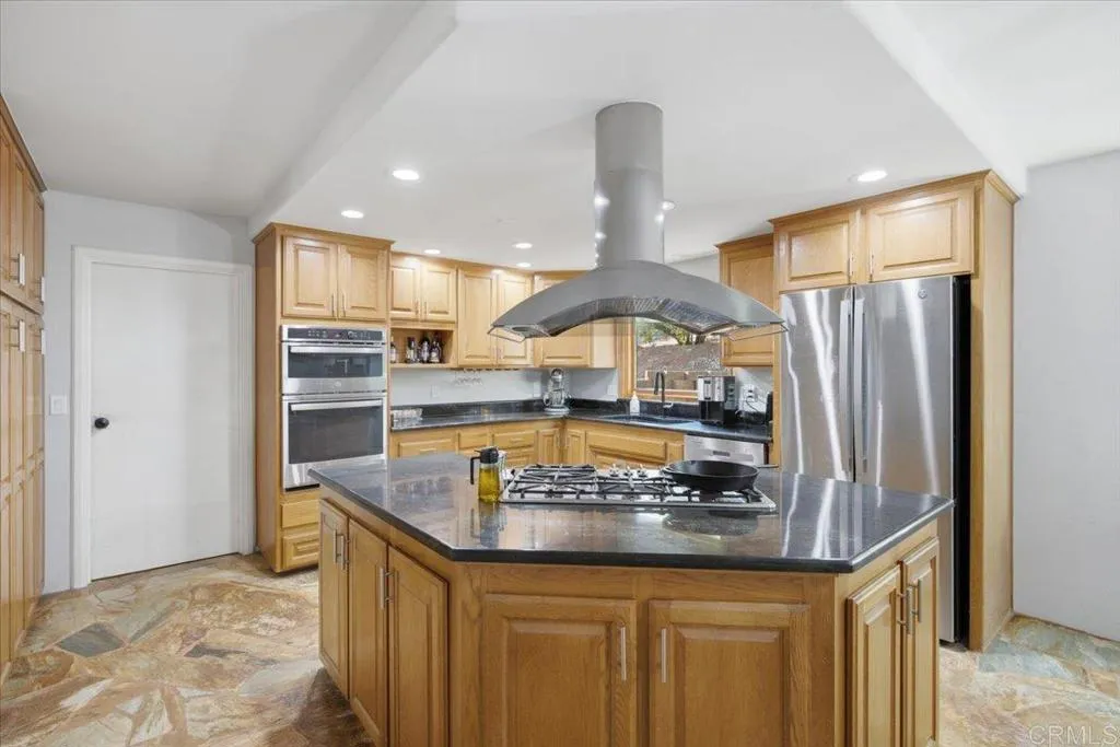 https://cdn.realtyfeed.com/cdn/127/306769327/7bfafeb2c9eb96013a9a2b23f0a23209.webp
