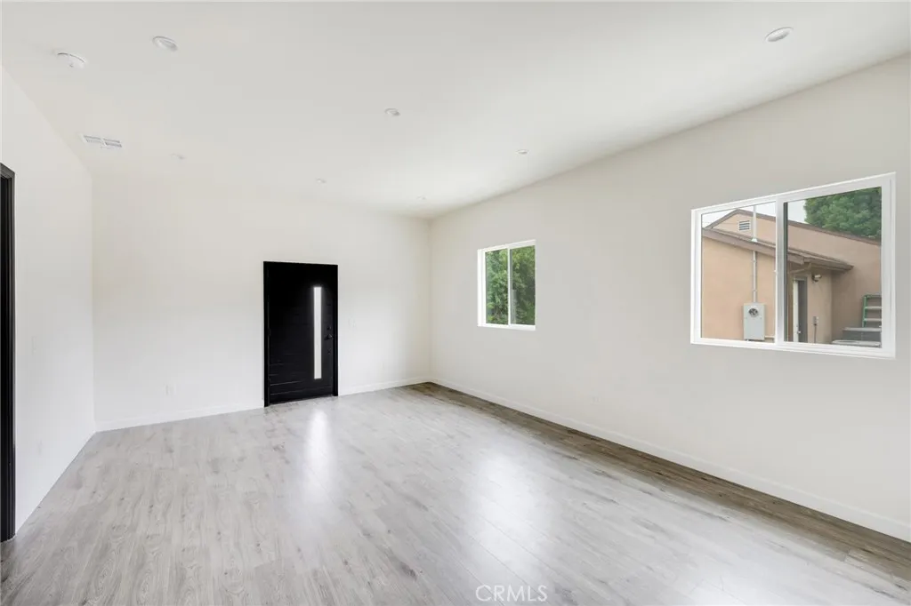 8806 Enfield Avenue, Northridge, CA 91325 - Photo 5 of 18, Northridge, CA