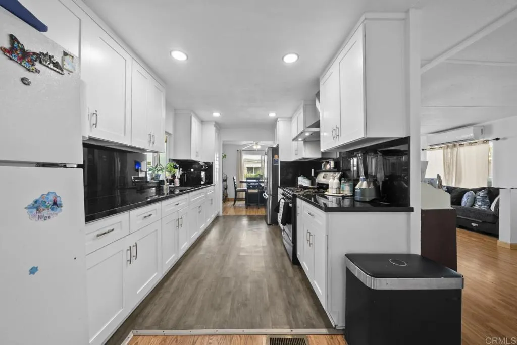 https://cdn.realtyfeed.com/cdn/127/306769413/2c13b744a954c500ad1549d365468d47.webp