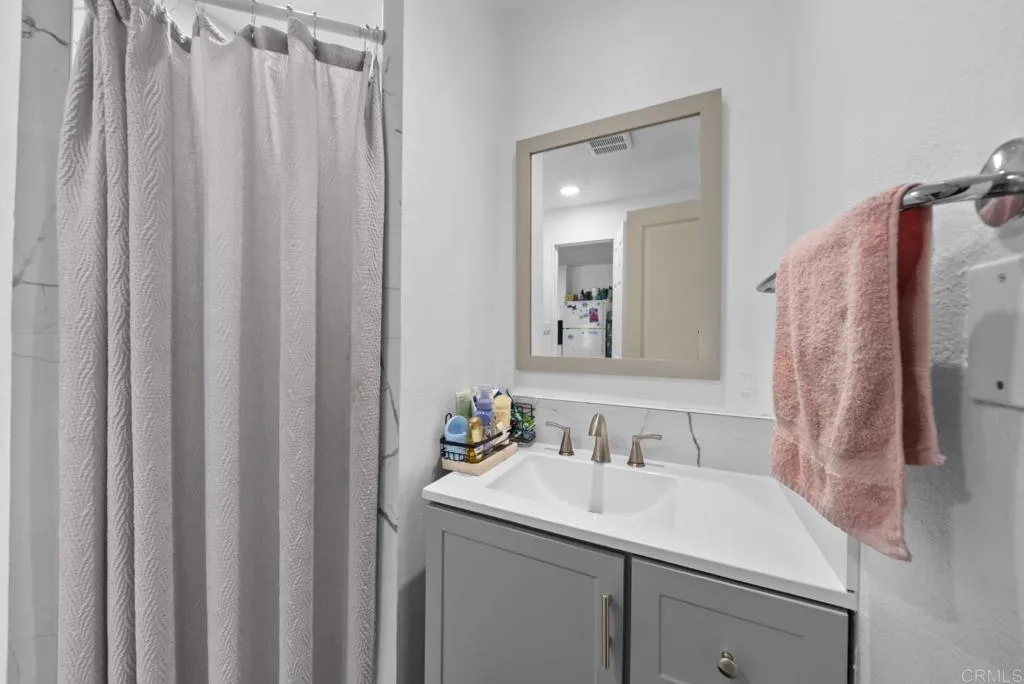 https://cdn.realtyfeed.com/cdn/127/306769413/a45c01e40e7f5920cdc38a4bd44a2948.webp