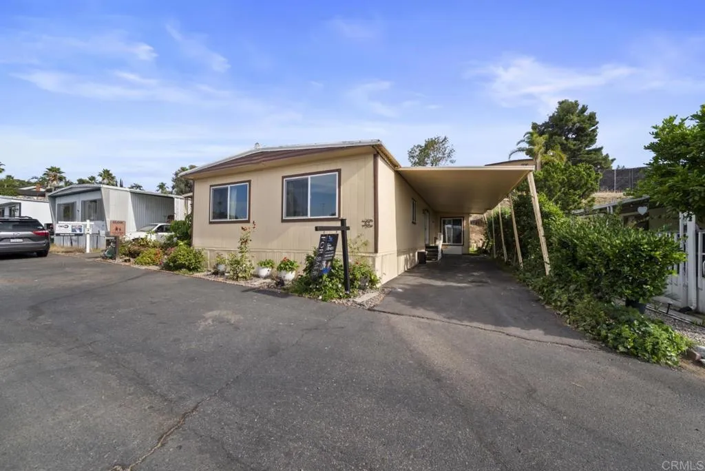 https://cdn.realtyfeed.com/cdn/127/306769413/c4517fd3c9abdd43543f06164b1ed11d.webp