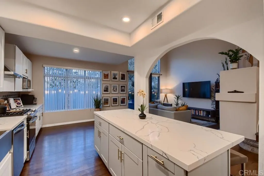 Photo #11: PTP2605362 Listing: Photo #11