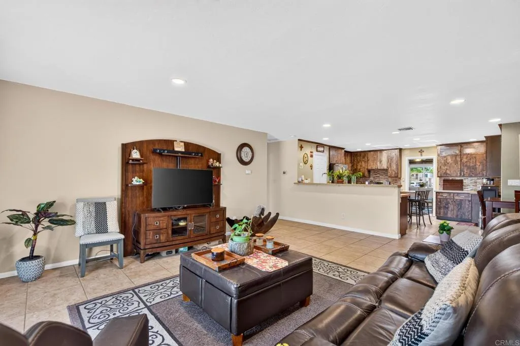 https://cdn.realtyfeed.com/cdn/127/306769422/9d67f7a768b25243f4437896caf718ff.webp