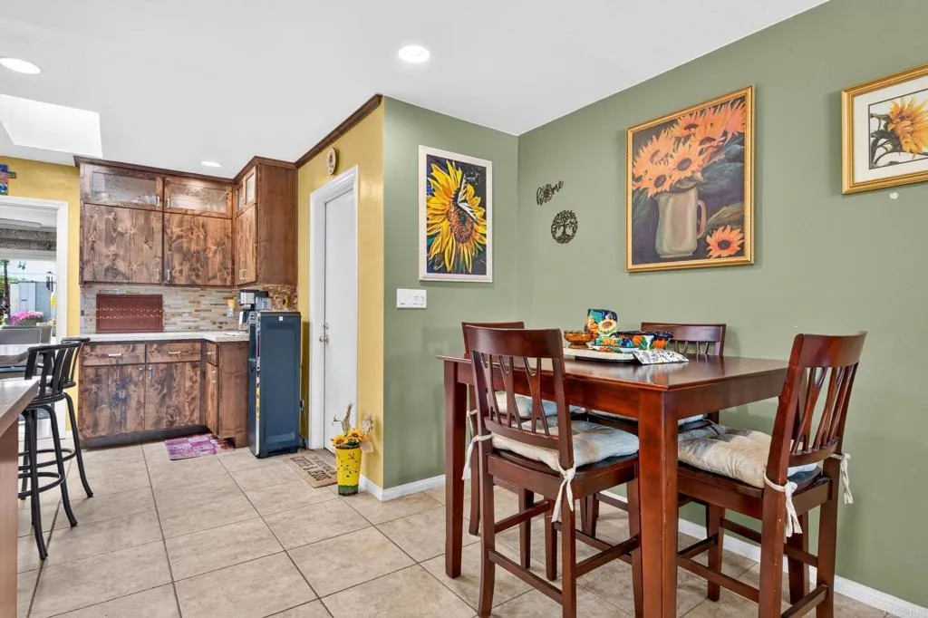 https://cdn.realtyfeed.com/cdn/127/306769422/a9620b4cddfc085dd9bed053bd413152.webp