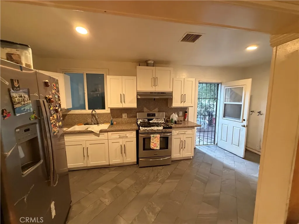 8000 Laurelgrove, Los Angeles, CA 91605 - Photo 2 of 4, Los Angeles, CA
