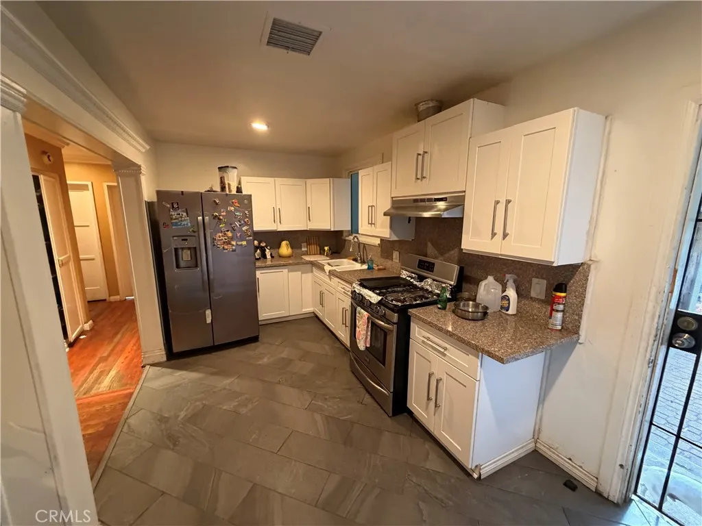 8000 Laurelgrove, Los Angeles, CA 91605 - Photo 3 of 4, Los Angeles, CA