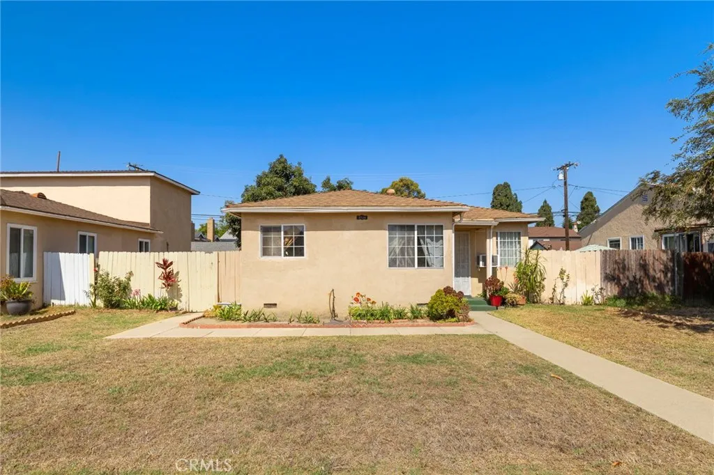 2725 Adriatic Avenue, Long Beach, CA 90810 - Main photo, Long Beach, CA
