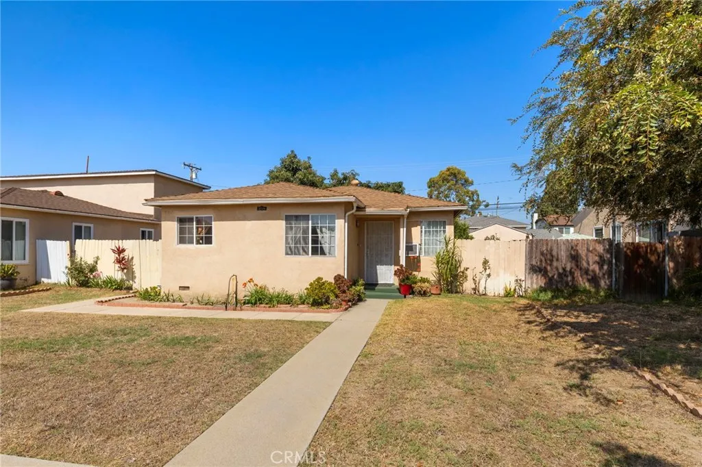 2725 Adriatic Avenue, Long Beach, CA 90810 - Photo 2 of 29, Long Beach, CA