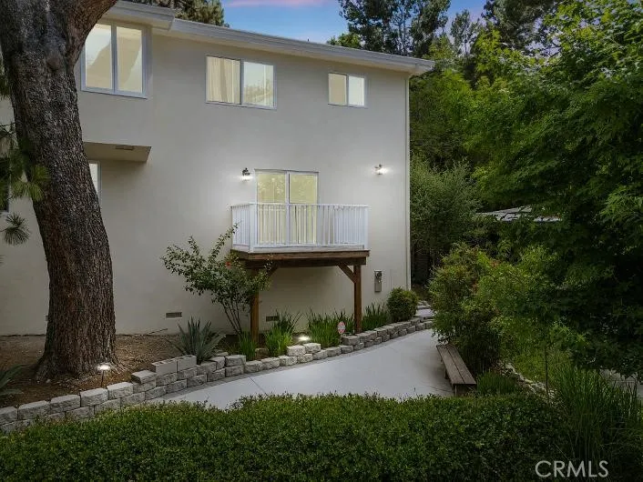 5846 Freeman Avenue Unit A, La Crescenta, CA 91214 - Photo 3 of 14, La Crescenta, CA
