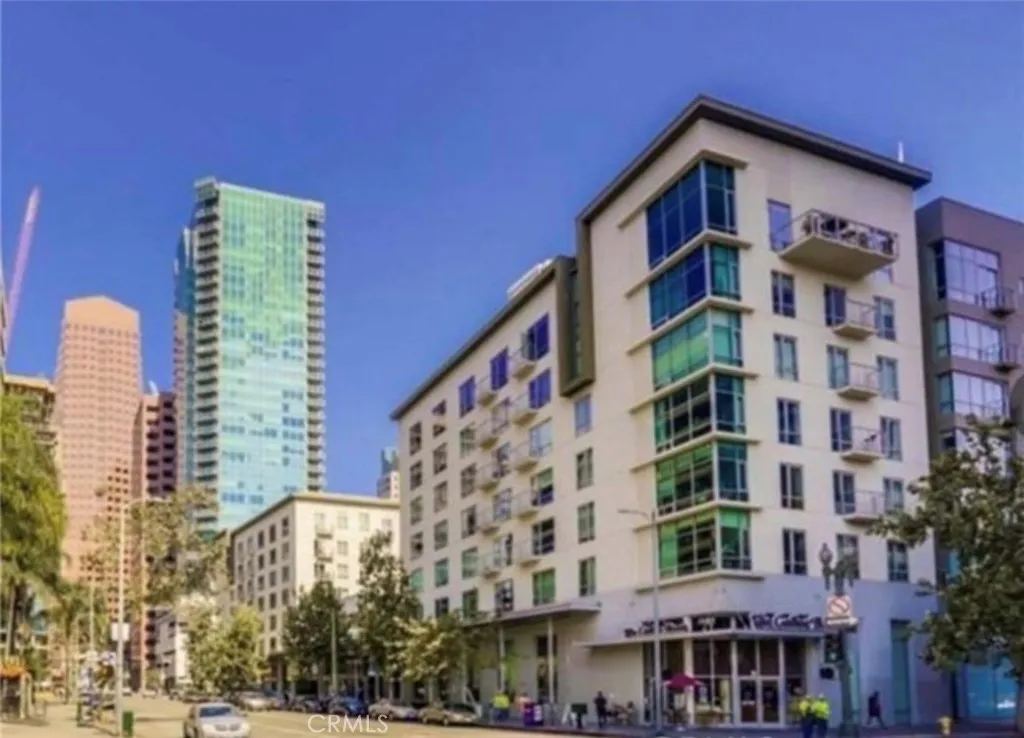 Los Angeles, CA 90015
