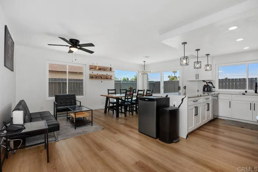 https://cdn.realtyfeed.com/cdn/127/306769547/7fcb4b0b961b6e0fb1ad751994bc8e39.webp