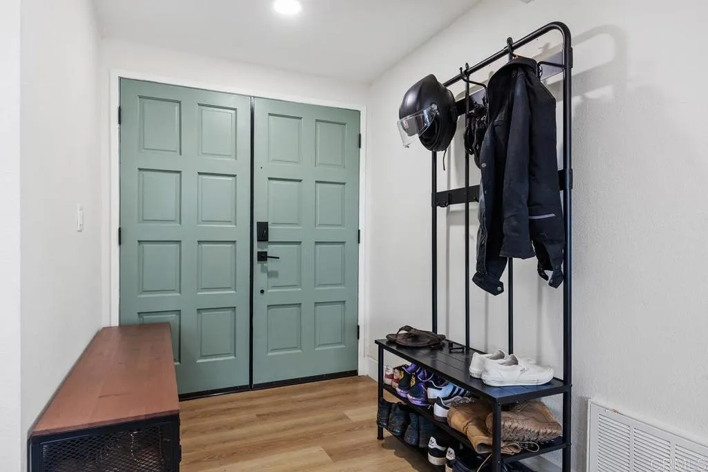 https://cdn.realtyfeed.com/cdn/127/306769547/f9d3695e4d80c43fc8ca7da1f719e68c.webp