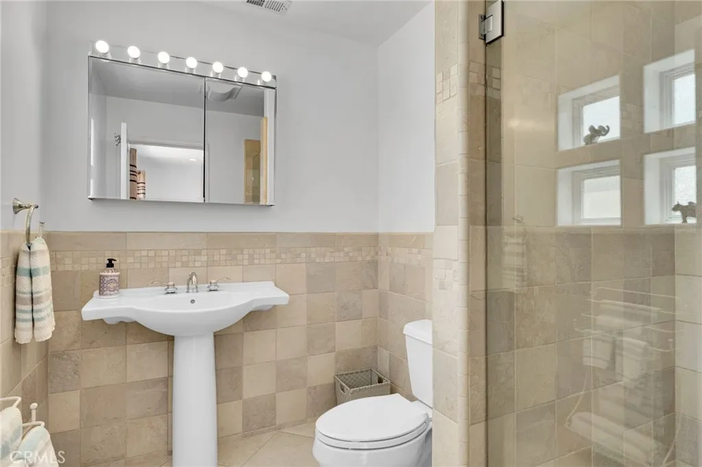 https://cdn.realtyfeed.com/cdn/127/306769554/210d392e0f189d5a143a33ec94cb2b85.webp