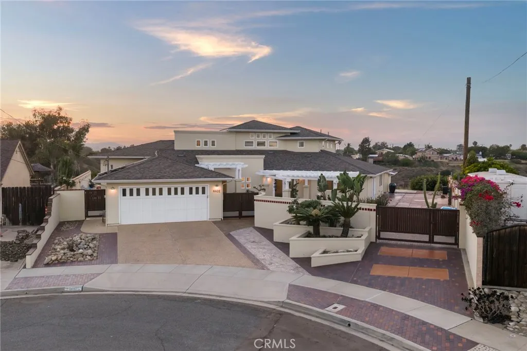 https://cdn.realtyfeed.com/cdn/127/306769554/32d39de892ac03ceb5b1fd567593c172.webp