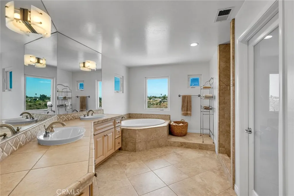 https://cdn.realtyfeed.com/cdn/127/306769554/cc3039100eb6b299c4129f135cc7846e.webp