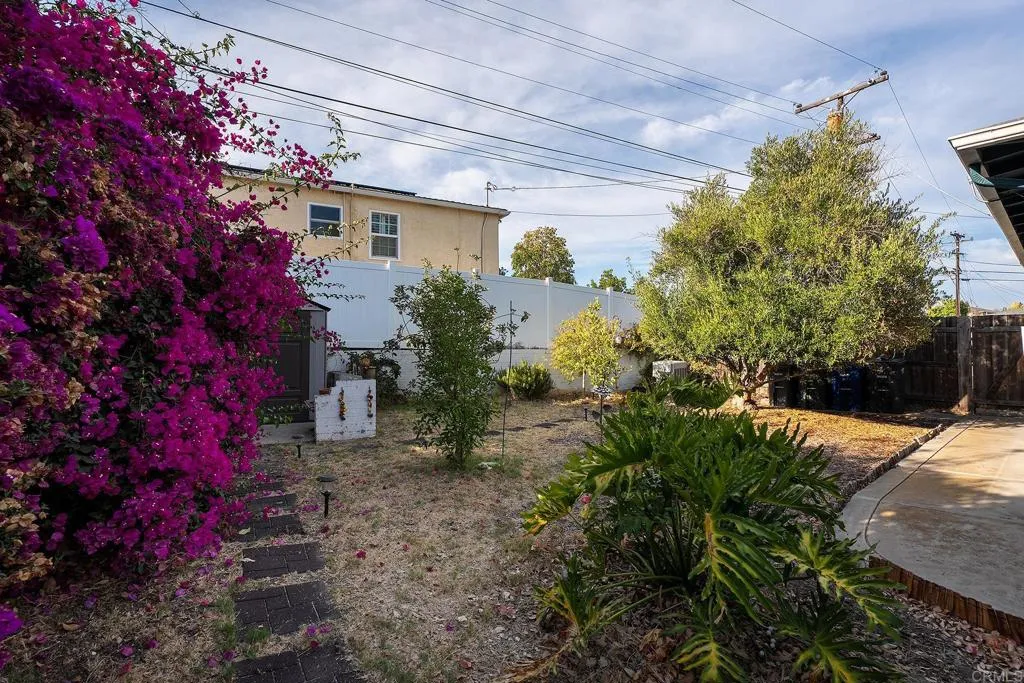 https://cdn.realtyfeed.com/cdn/127/306769555/8d6b505a8f962ca65a15ee873c6aef96.webp