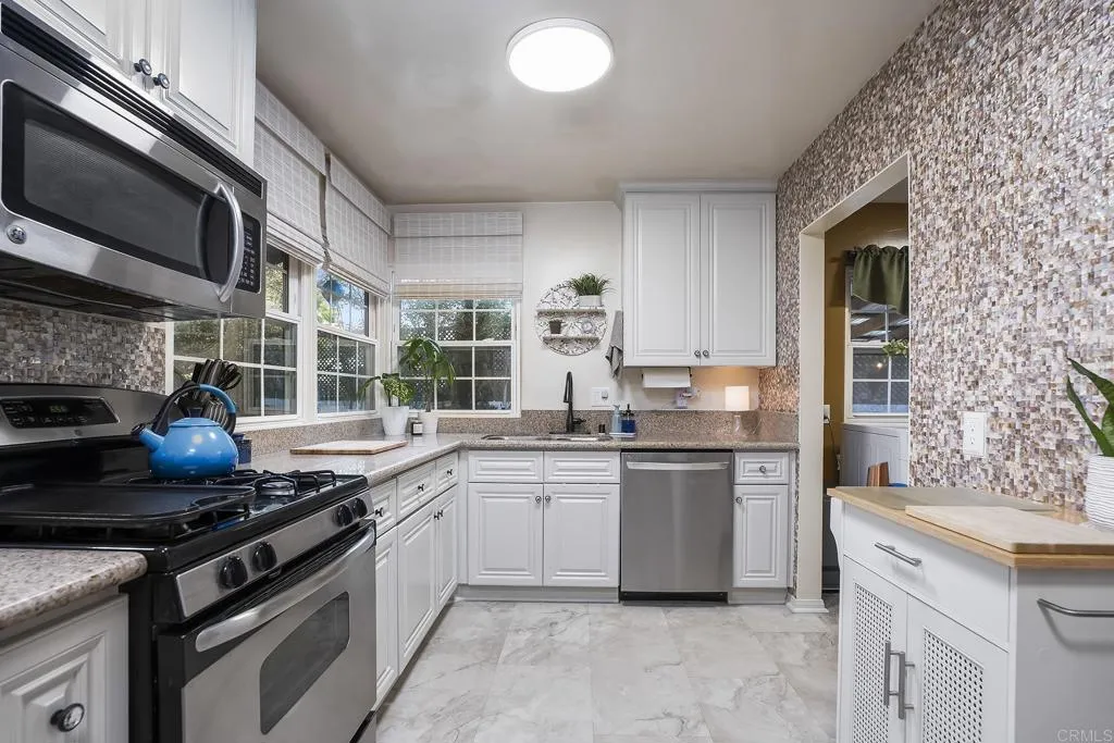 https://cdn.realtyfeed.com/cdn/127/306769555/9ac0927c6a5739639f91667ff86d8a36.webp