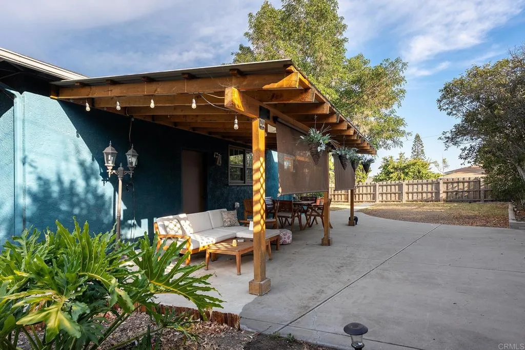 https://cdn.realtyfeed.com/cdn/127/306769555/c1b51d1ed45860d7f6f70ebb05782263.webp