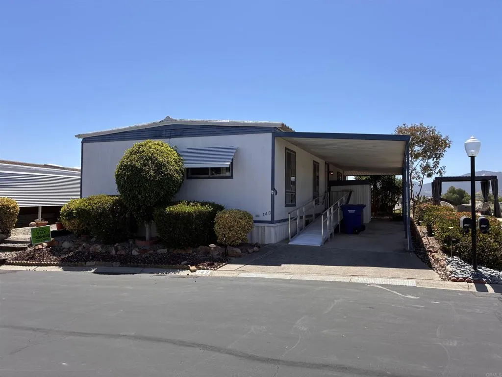 https://cdn.realtyfeed.com/cdn/127/306769589/0cb9a5efd5af7f635eca271d6e5bda77.webp