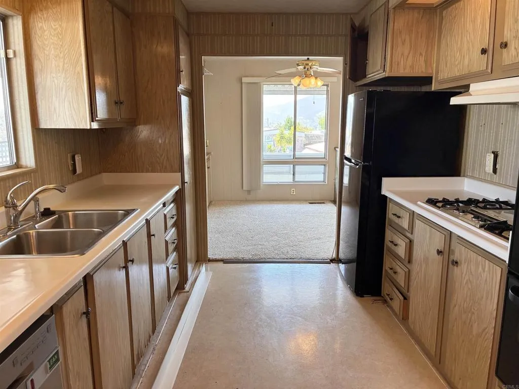 https://cdn.realtyfeed.com/cdn/127/306769589/99623fa39bf0b761b9244f44e5c29240.webp