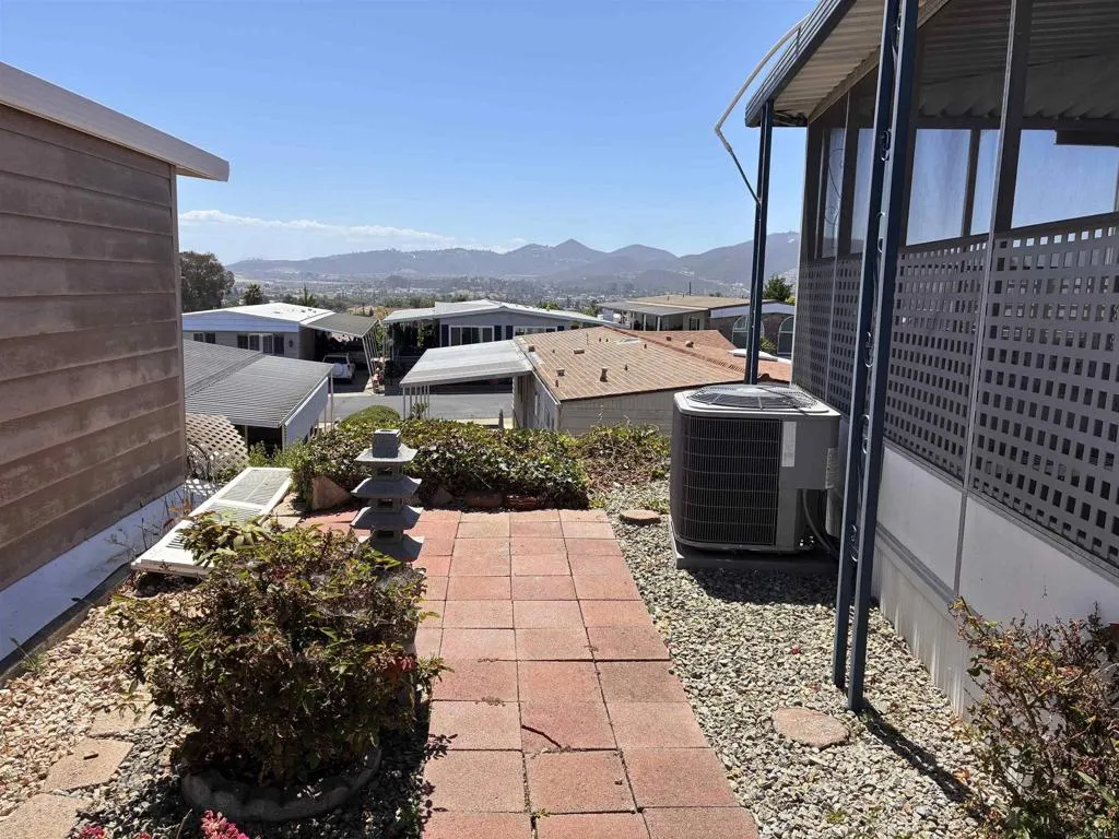 https://cdn.realtyfeed.com/cdn/127/306769589/d4048a8d0727ae8b95a54b8f93190f6a.webp