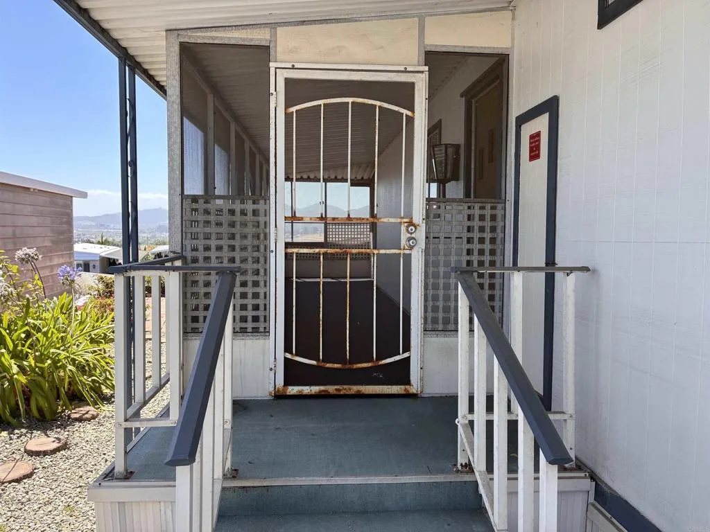 https://cdn.realtyfeed.com/cdn/127/306769589/ee892173df520dd71a71ef12403fa2ac.webp