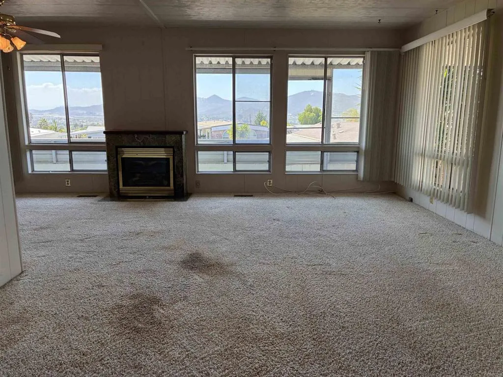 https://cdn.realtyfeed.com/cdn/127/306769589/f82aafdbd708fafcb48284327f4e3f7d.webp