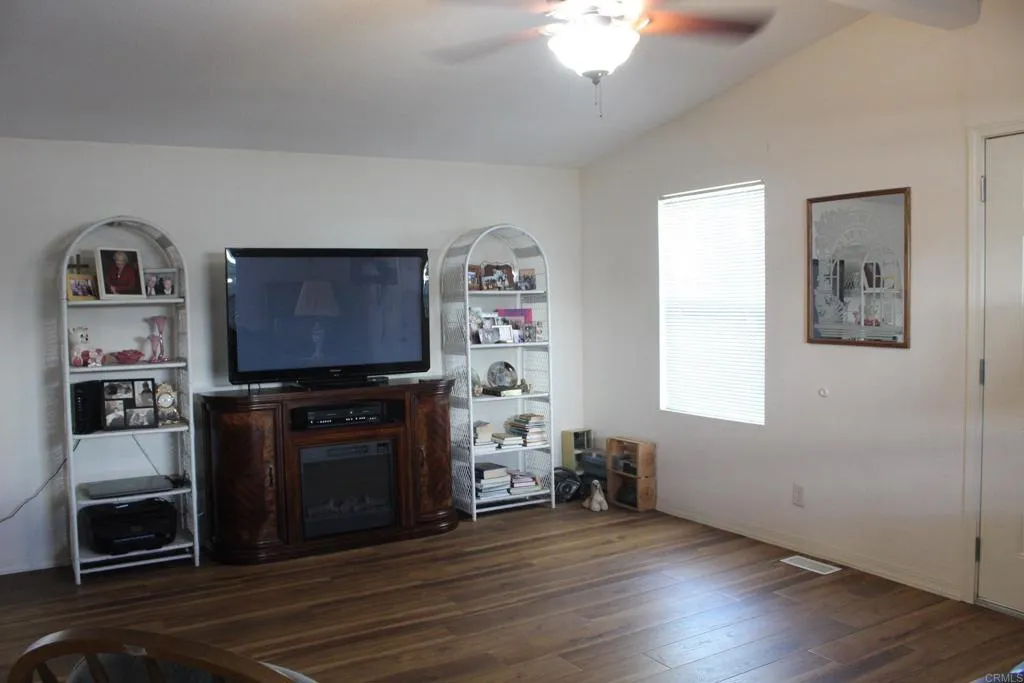 https://cdn.realtyfeed.com/cdn/127/306769592/b462730057274f9b5cc14bafb622860d.webp