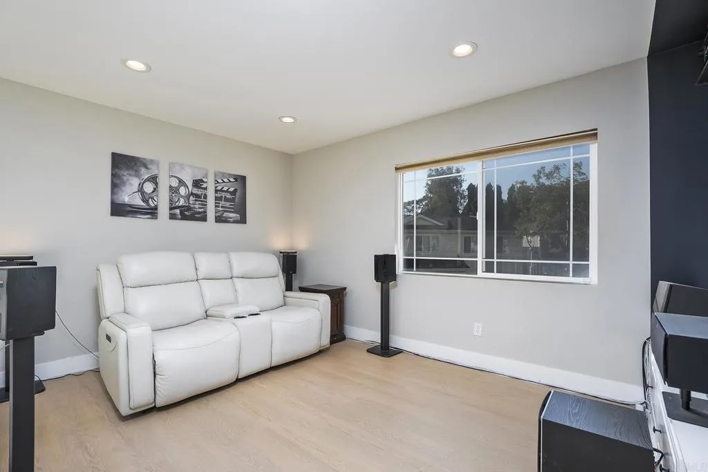 https://cdn.realtyfeed.com/cdn/127/306769593/1846a2c63fe18368ef78bab13c7322ab.webp