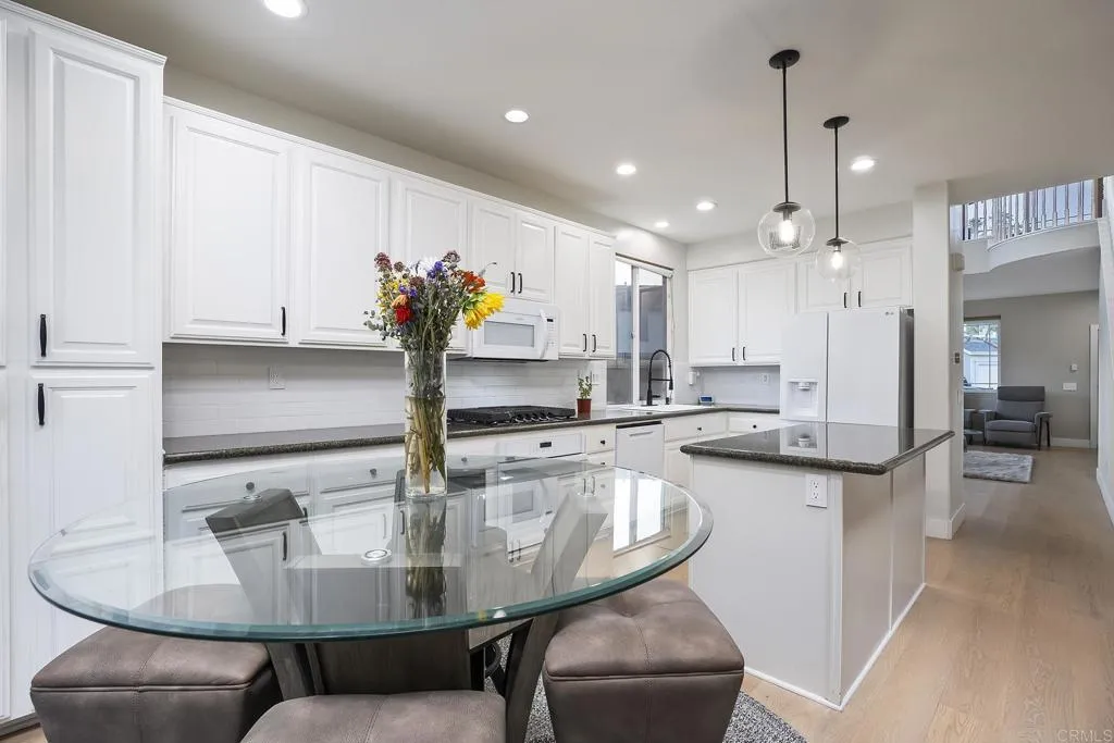 https://cdn.realtyfeed.com/cdn/127/306769593/e77b8e9e13ca04f62c821564874e3bed.webp