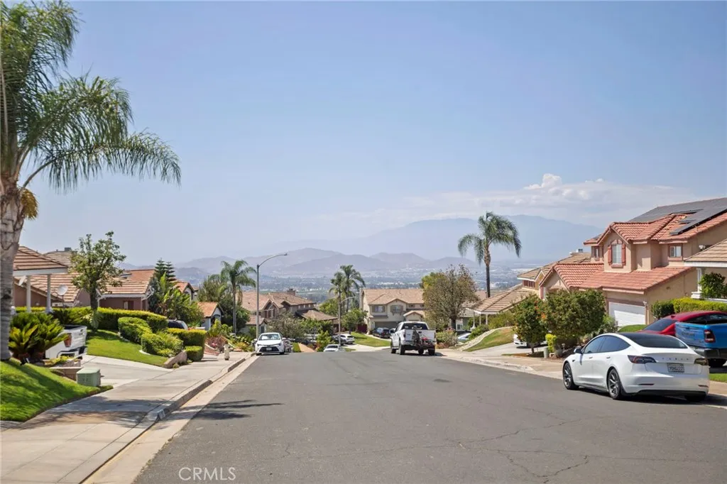1372 Haddington Dr, Riverside, CA 92507 - Photo 2 of 28, Riverside, CA