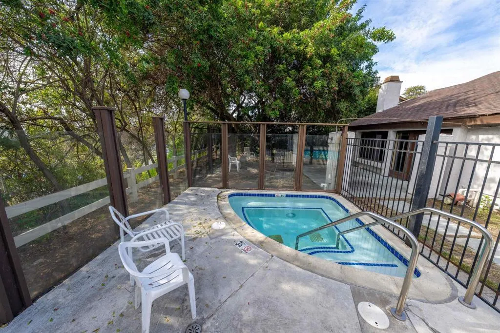 Photo #13: PTP2605373 Listing: Photo #13
