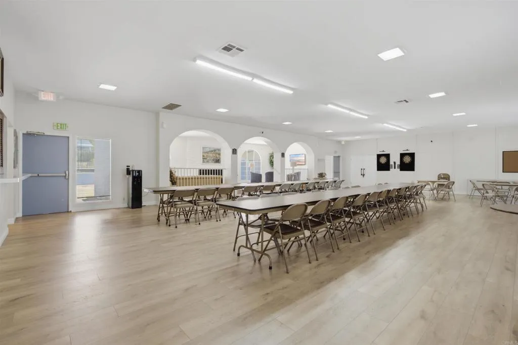 https://cdn.realtyfeed.com/cdn/127/306769696/0137d798ace31aeb6cd3322201fde600.webp