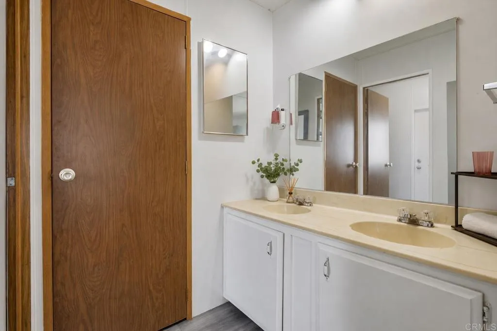https://cdn.realtyfeed.com/cdn/127/306769696/36df0df0221e3ec450e272bb4ed402e4.webp