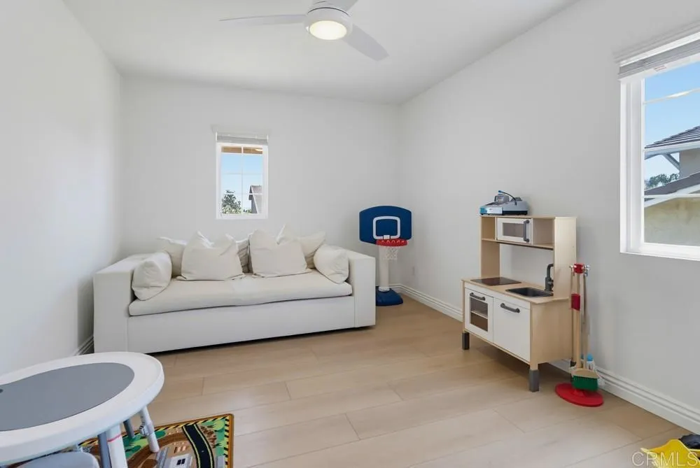 https://cdn.realtyfeed.com/cdn/127/306769702/0d6f35a95f91cfe886db8b2738dcbe18.webp