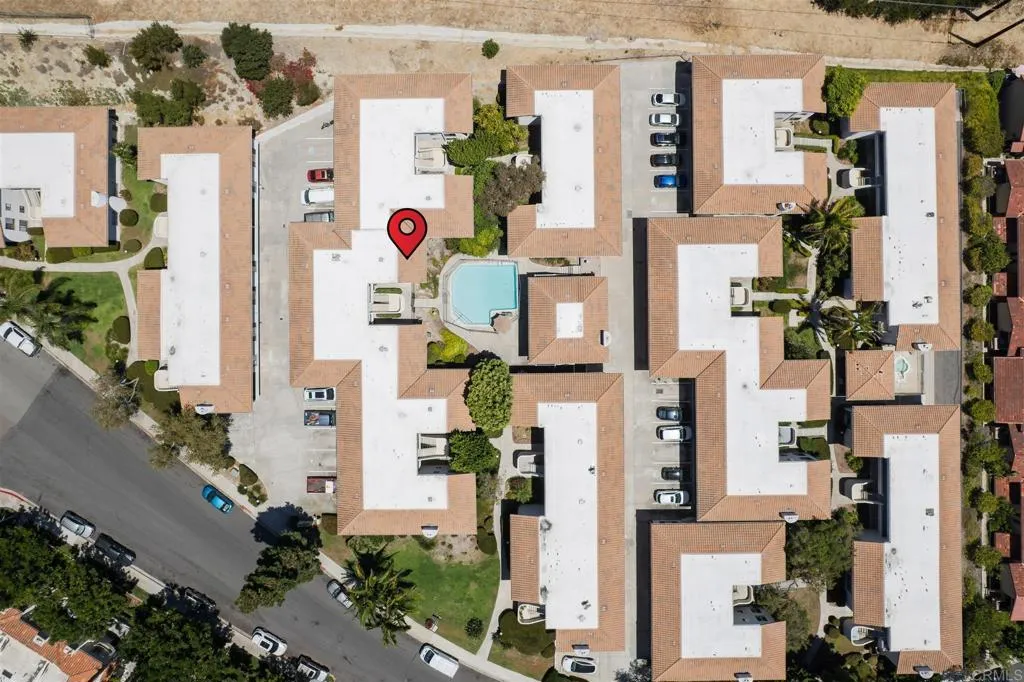 https://cdn.realtyfeed.com/cdn/127/306769723/8a081e263670a92e4ea86a794155bc47.webp