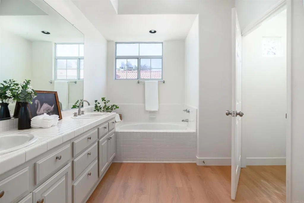 https://cdn.realtyfeed.com/cdn/127/306769741/058c8b942103c4543d0a025b8acc1bf1.webp