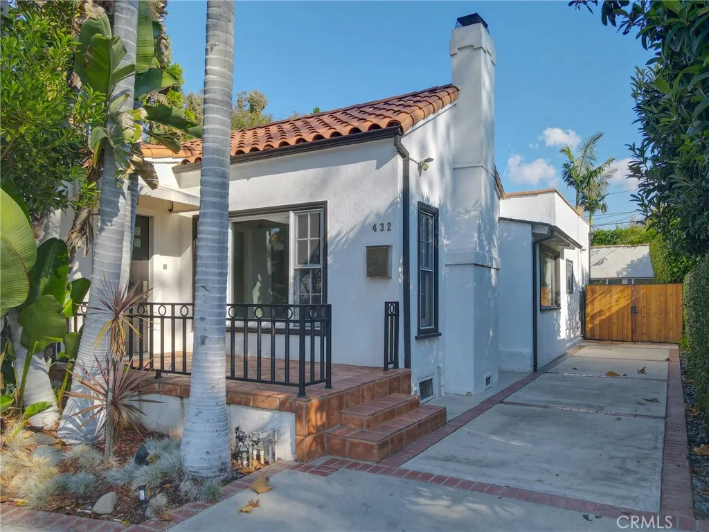 Los Angeles, CA 90036