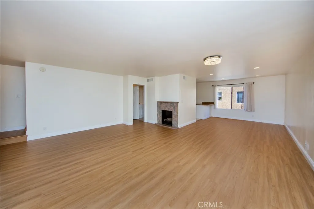 9642 Via Torino Unit 132, Sun Valley, CA 91504 - Photo 5 of 23, Sun Valley, CA