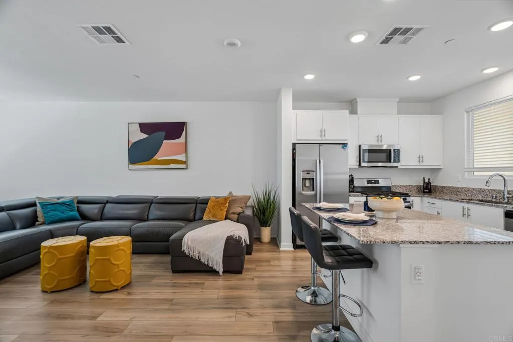 Photo #8: PTP2605379 Listing: Photo #8