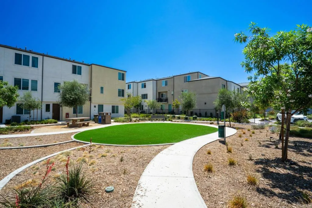 Photo #30: PTP2605379 Listing: Photo #30