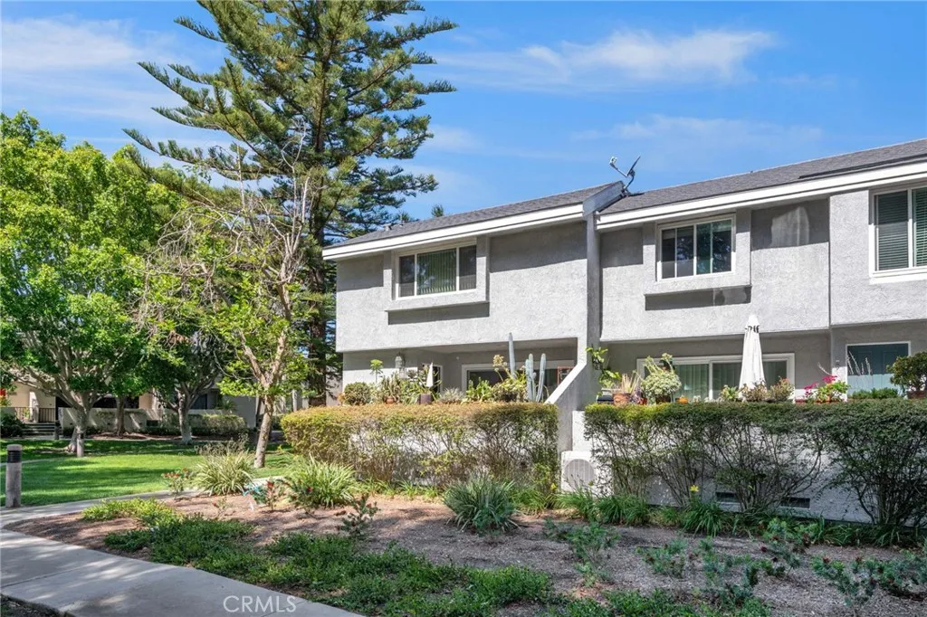 26347 Spring Creek Circle, Lake Forest, CA 92630 - Photo 4 of 26, Lake Forest, CA
