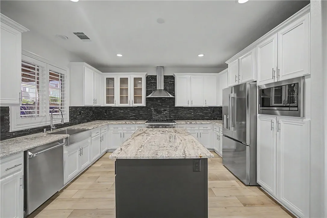 40212 Rosewood Street, Murrieta, CA 92563 - Photo 5 of 31, Murrieta, CA