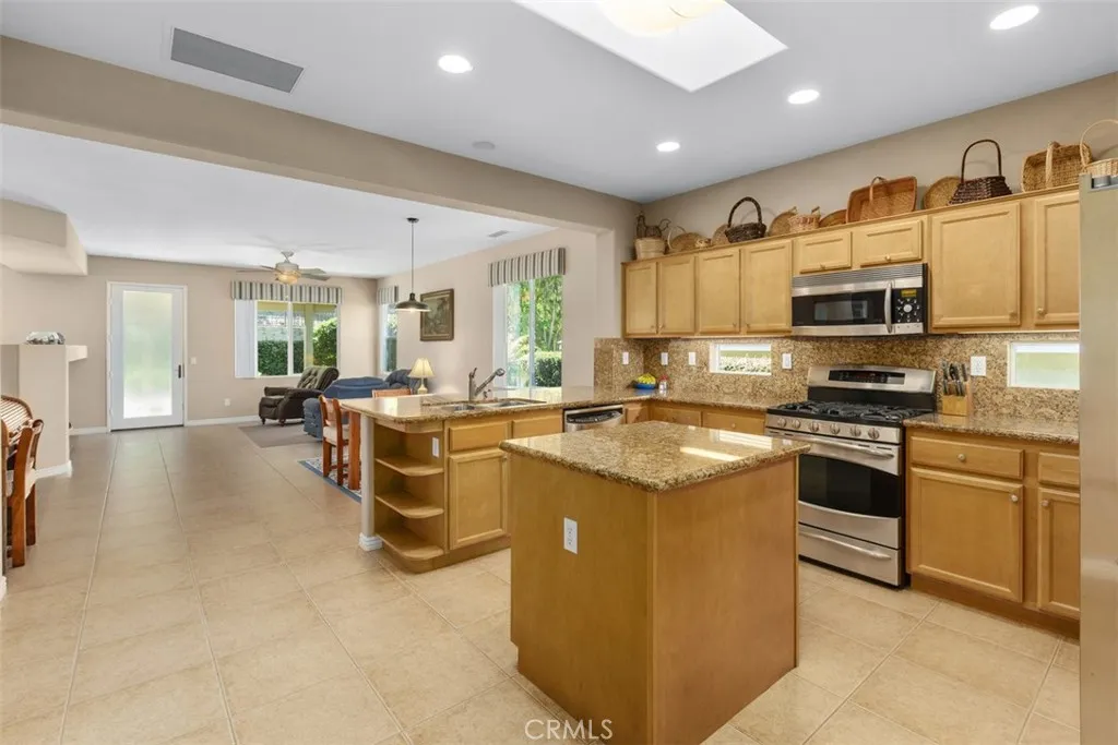 24251 Augusta, Corona, CA 92883 - Photo 5 of 36, Corona, CA