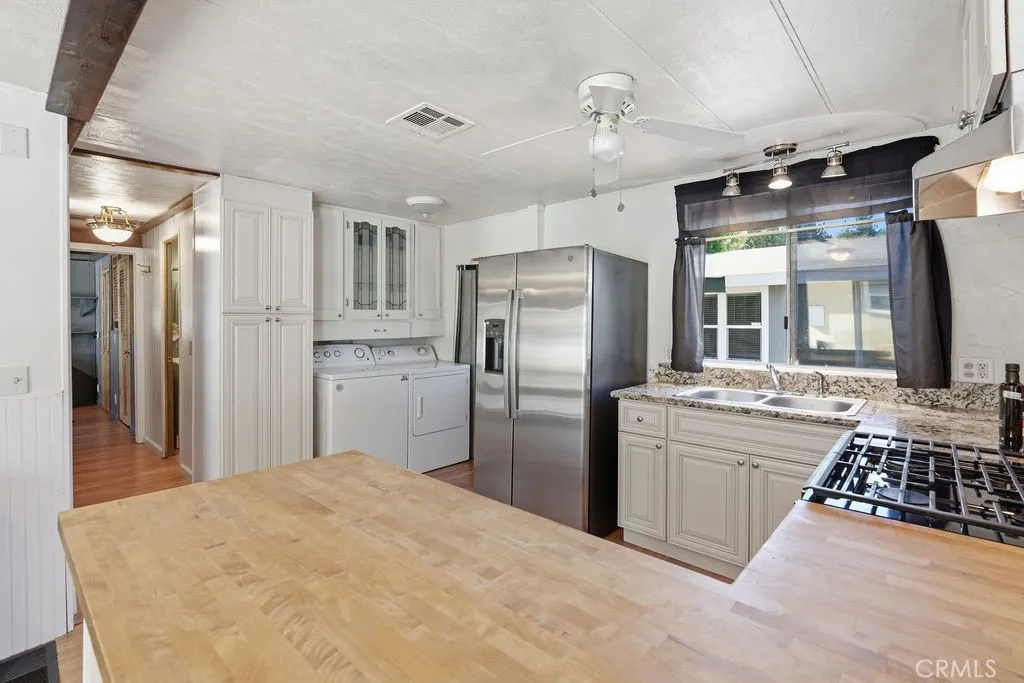 22899 Byron Unit 109, Crestline, CA 92325 - Photo 4 of 38, Crestline, CA