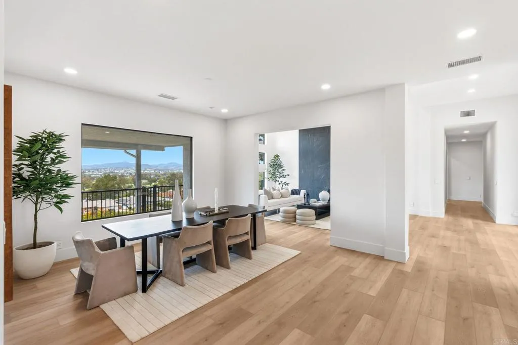 https://cdn.realtyfeed.com/cdn/127/306769907/851afc7786ddc04607f7e09932057098.webp