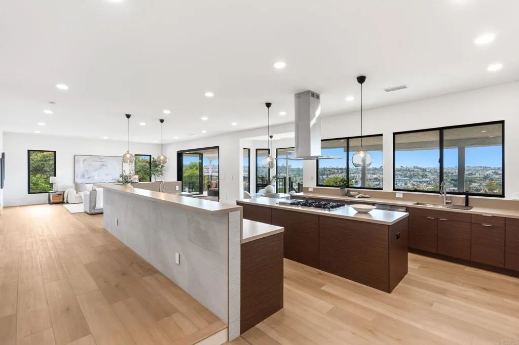 https://cdn.realtyfeed.com/cdn/127/306769907/9823971270ecf3ed3e49e3f1f0fa20b9.webp