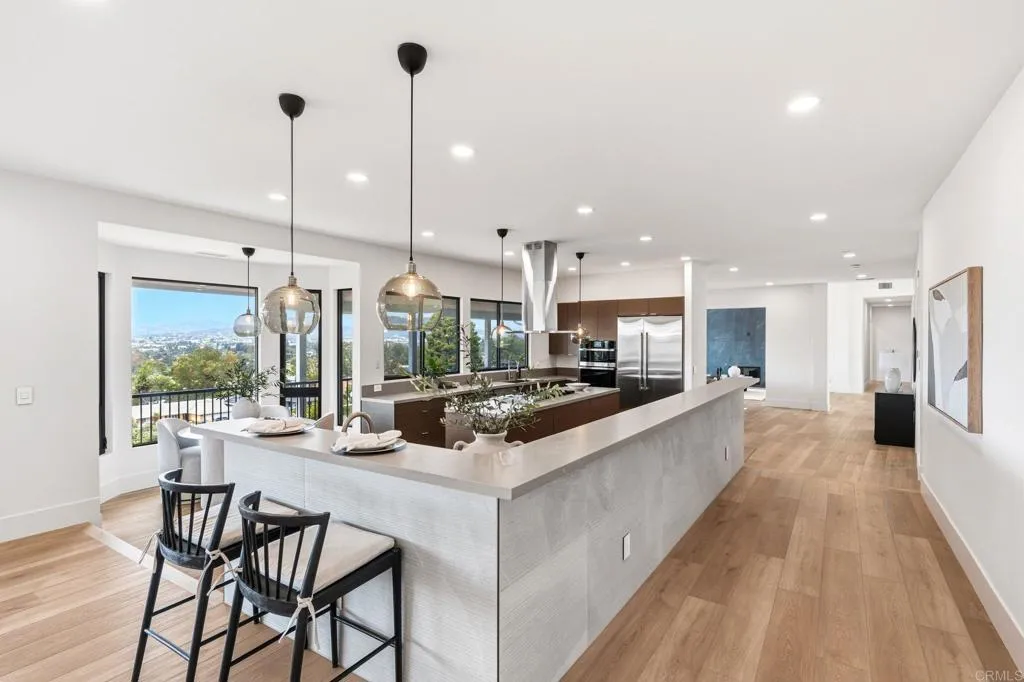 https://cdn.realtyfeed.com/cdn/127/306769907/aa710245a4c5166b96fb252266f317b5.webp