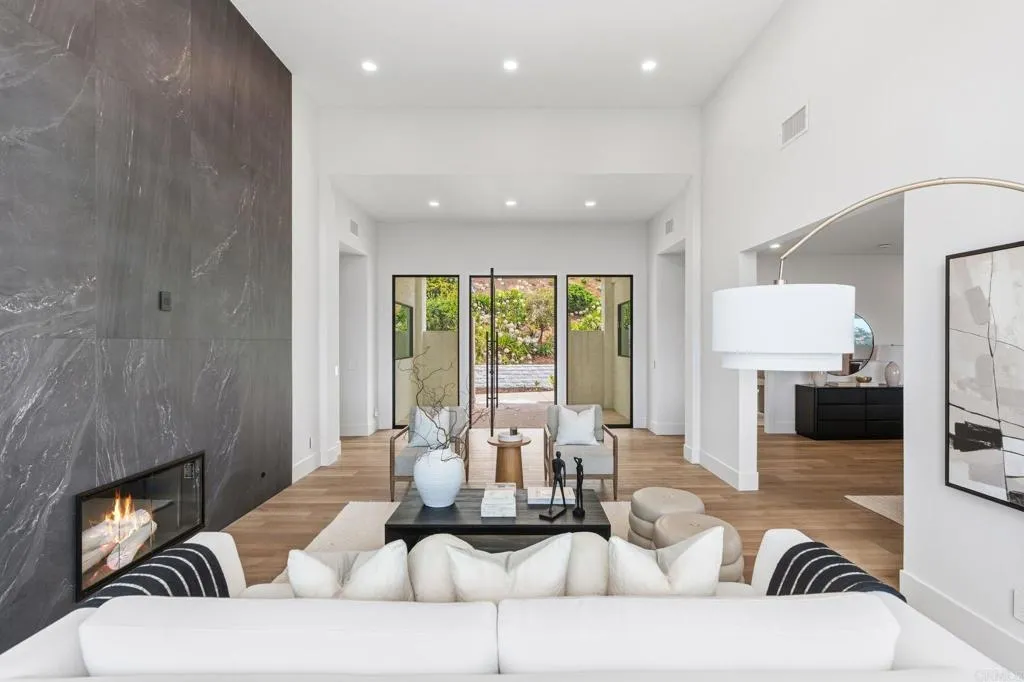 https://cdn.realtyfeed.com/cdn/127/306769907/ff50d87440278131772ea7827d3fa129.webp